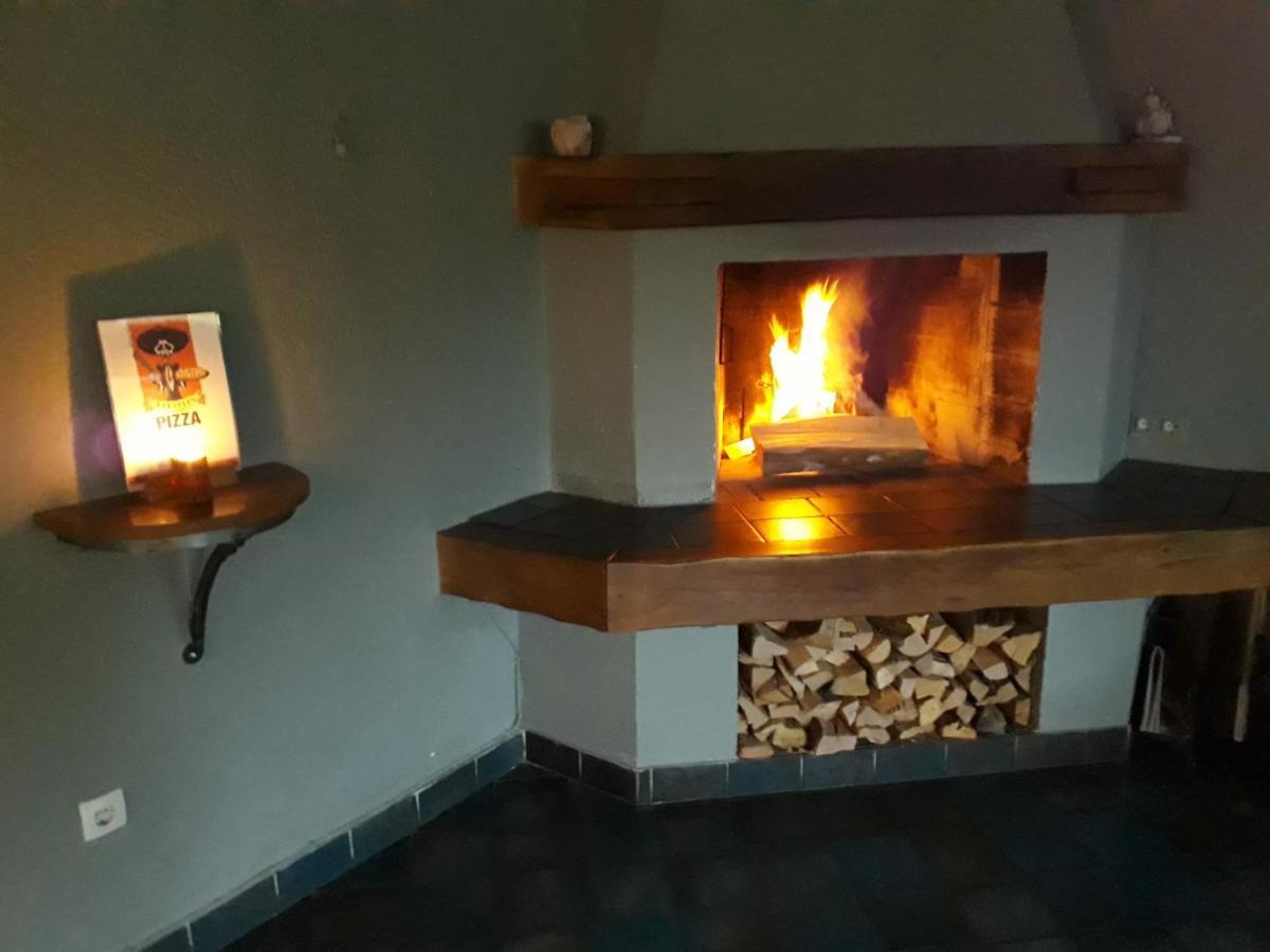 Pizzeria A Penzion Banderas Байериш-Айзенштайн Экстерьер фото